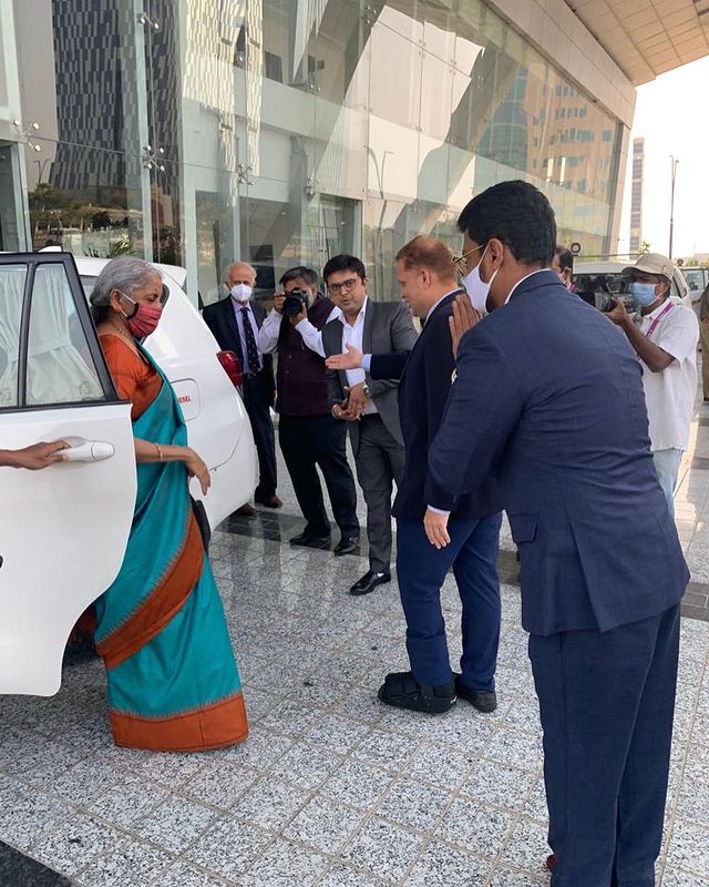 We are honoured to welcome 
Hon. Union Minister for Finance & Corporate Affairs, Smt. Nirmala Sitharaman, with a team of Seven Secretaries from the Ministry of Finance and Ministry of Corporate Affairs at our building Pragya at GIFT IFSC along with 
 Hon. Ministers of State for Finance, Shri Pankaj Chaudhary and Dr. Bhagwat Kishanrao Karad.