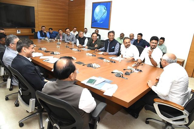 Today the Governing Council of Credai Gujarat held a high-level meeting on the issue of the Jantri Rate Hike with the Honorable Chief Minister of Gujarat, Shri. Bhupendrabhai Patel, the Chief Secretary of Gujarat, Shri. Raj Kumar, additional Chief Secretary of Gujarat, Shri. Pankaj Joshi and Shri. Mukesh Kumar and several Senior Government Officials. The representations made by the Credai Gujarat team have been given a patient audience and understanding. And we thank the Government of Gujarat for the very positive meeting and discussions.