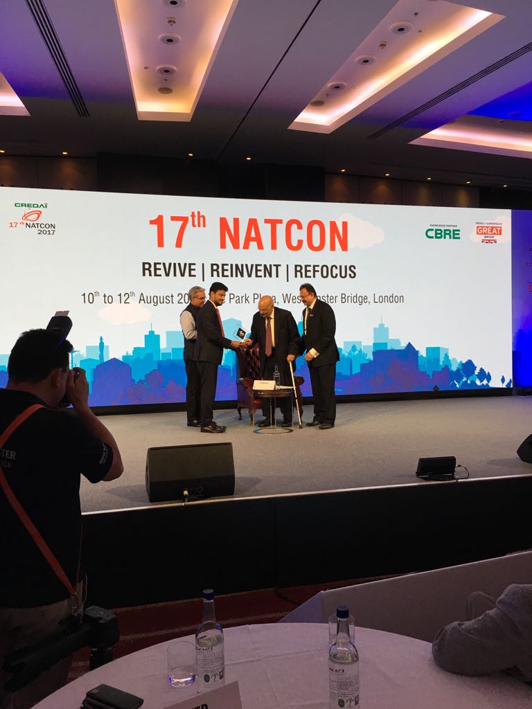 RT @CREDAINational: .@RtHonLordPaulPC being felicitated by our president @jaxayshah at the #CREDAINatCon17. https://t.co/Z5OZdifxB8