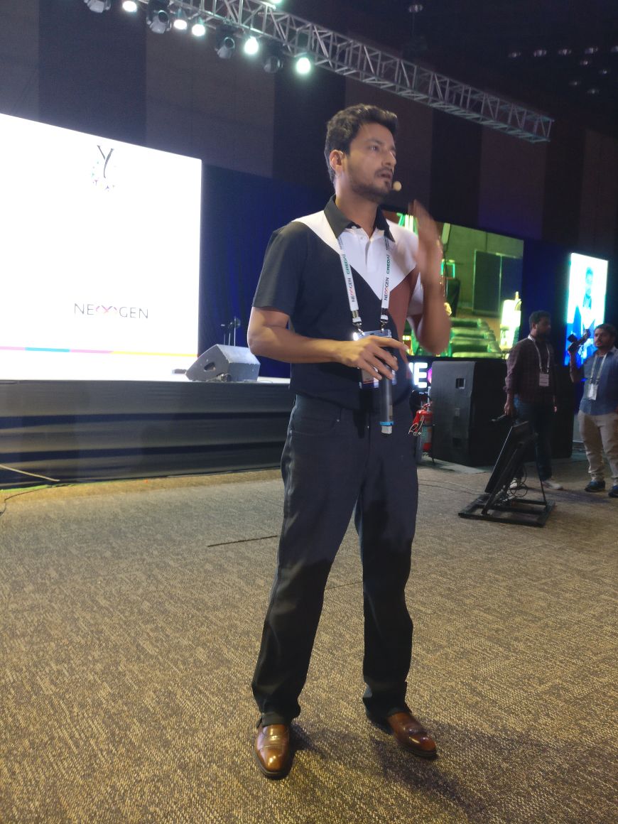 RT @CREDAINational: Our President @jaxayshah  interacting with the audience at #YouthCon18 #CredaiYouthcon https://t.co/jNRmhK4dMP